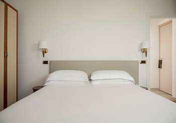 Suite con due camere comunicanti e vista mare frontale