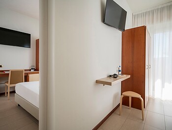 Suite with Two Connecting Bedrooms and Sea View