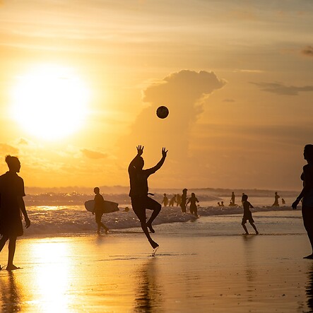Beach life around the clock!